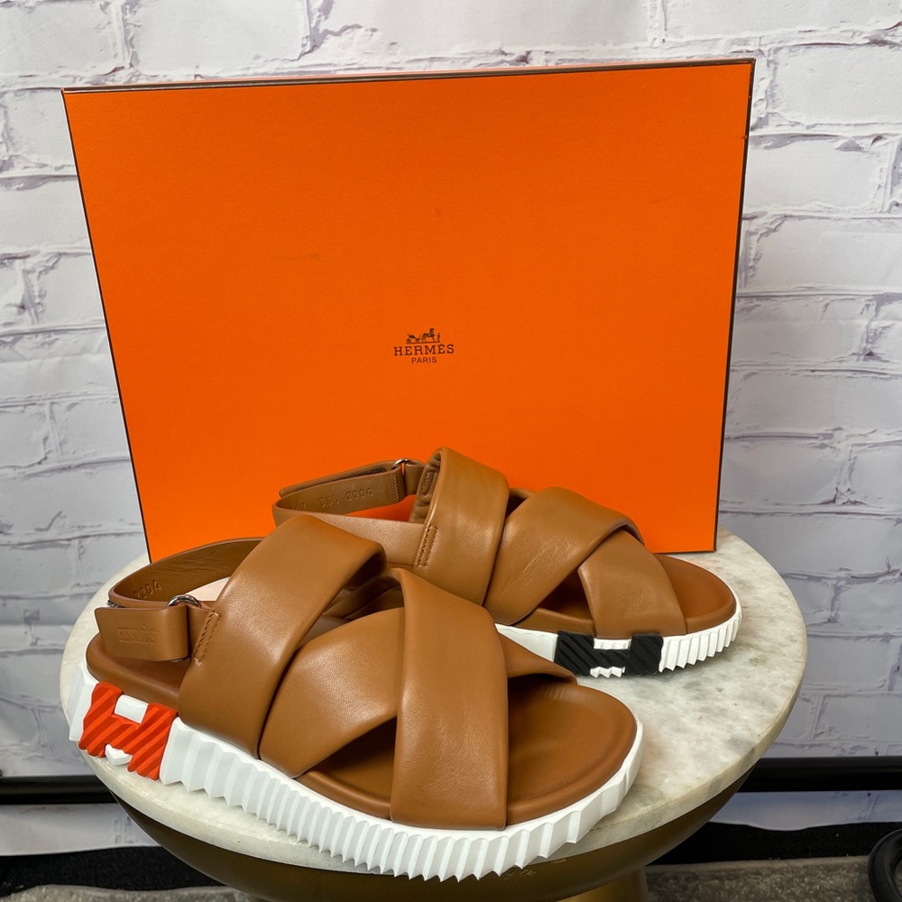 Hermes electric sandal in tan